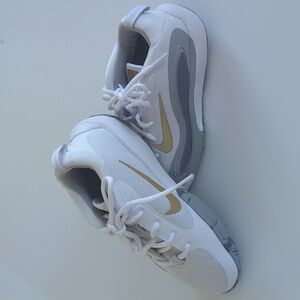 Nike ISOFLY Basketball Shoes Kids Size 3